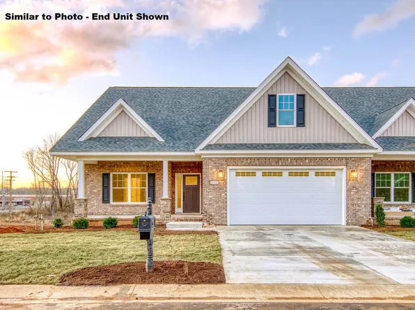 8481 Whistling Straits Dr, Radford, VA 24141