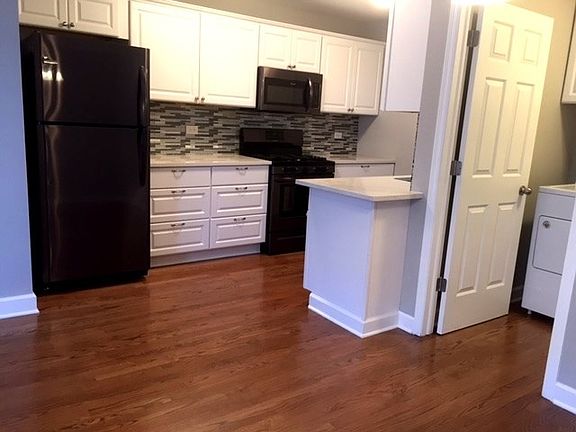 3rd image of 15 Iliad Dr