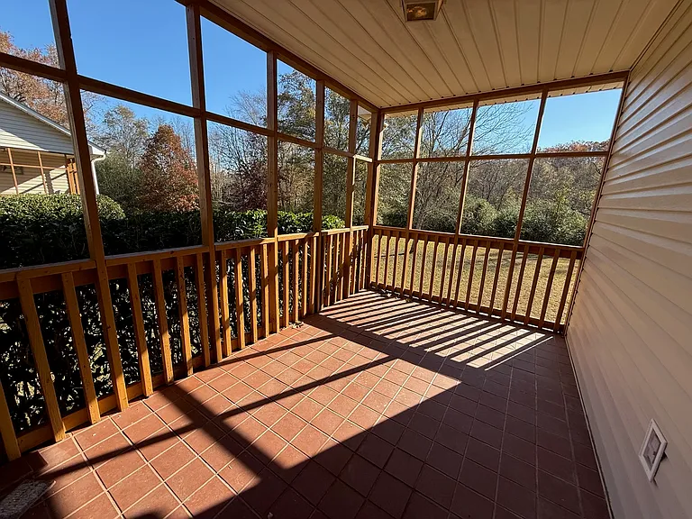 206 Olivarri Dr — Photo 8