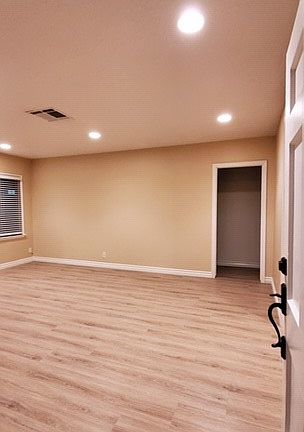 5th image of 6733 Glade Ave