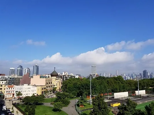 Sold by Compass | media 20