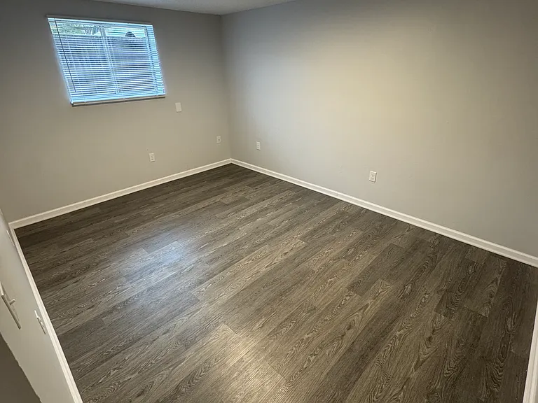 Sunrise Valley Apartments — Photo 10