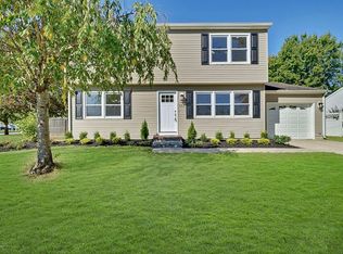 152 Twilight Ct, Toms River, NJ 08753