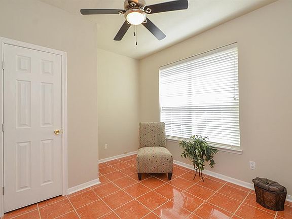 3rd image of 5503 Linden Grove Ct