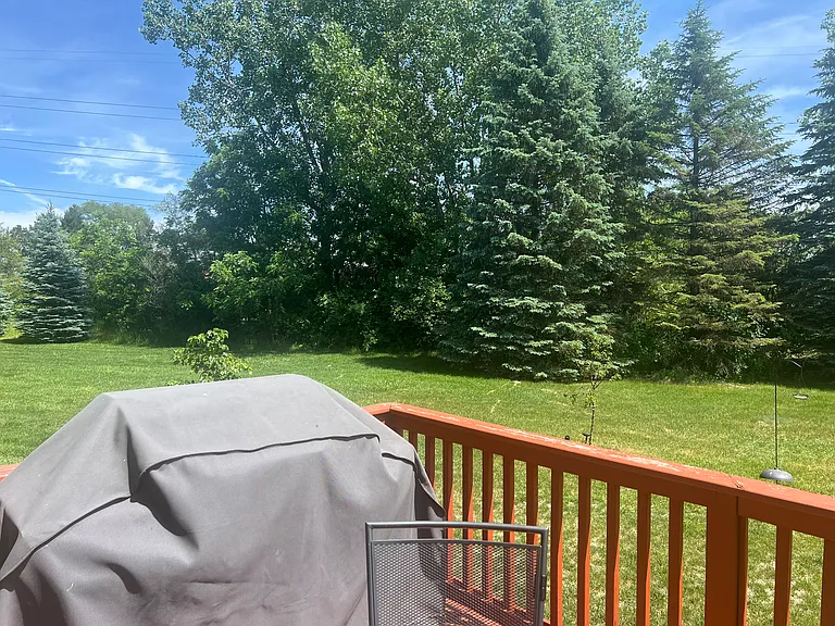 Summer Pl — Photo 23