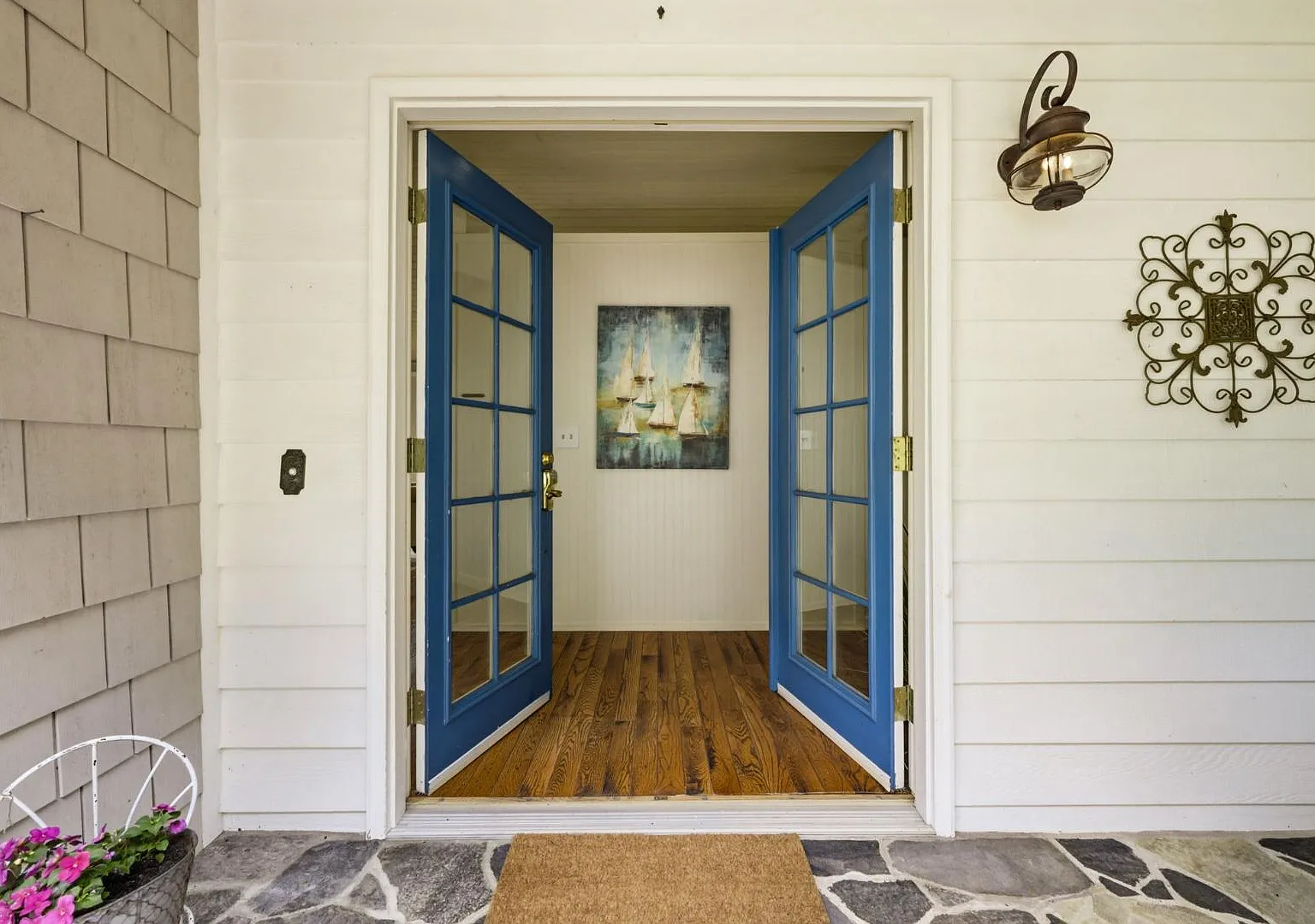 1510 Valley Dr NW — Photo 4
