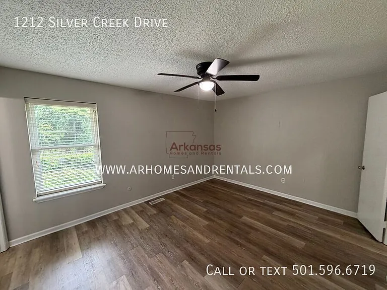 1212 Silver Creek Dr — Photo 11