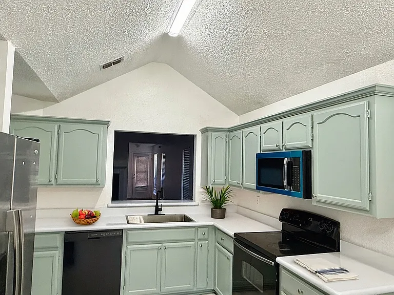 3047 Renaissance Ct — Photo 1