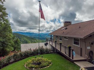 608 Flowers Gap Rd, Franklin, NC 28734