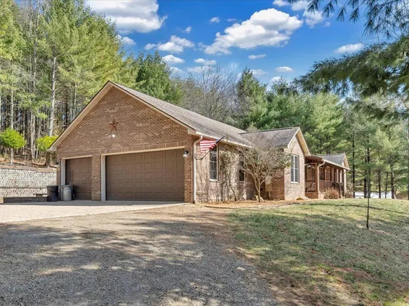 181 Borderline Rd NW, Willis, VA 24380