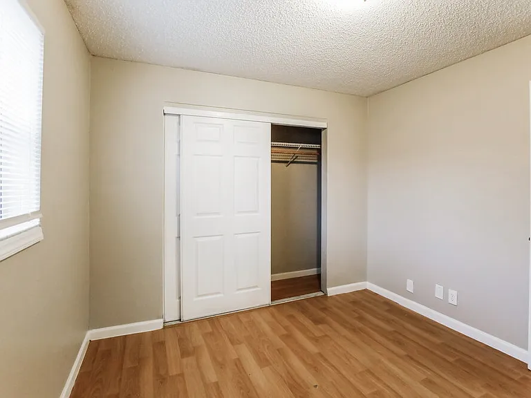 425 SW 74th Ave — Photo 13