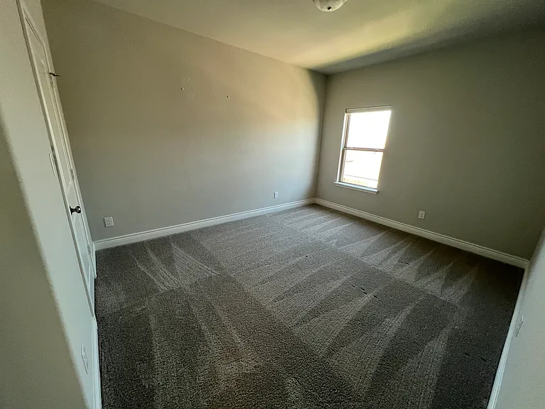 112 Freeman Loop — Photo 13