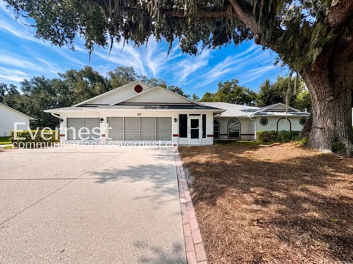 5609 Rosewall Cir