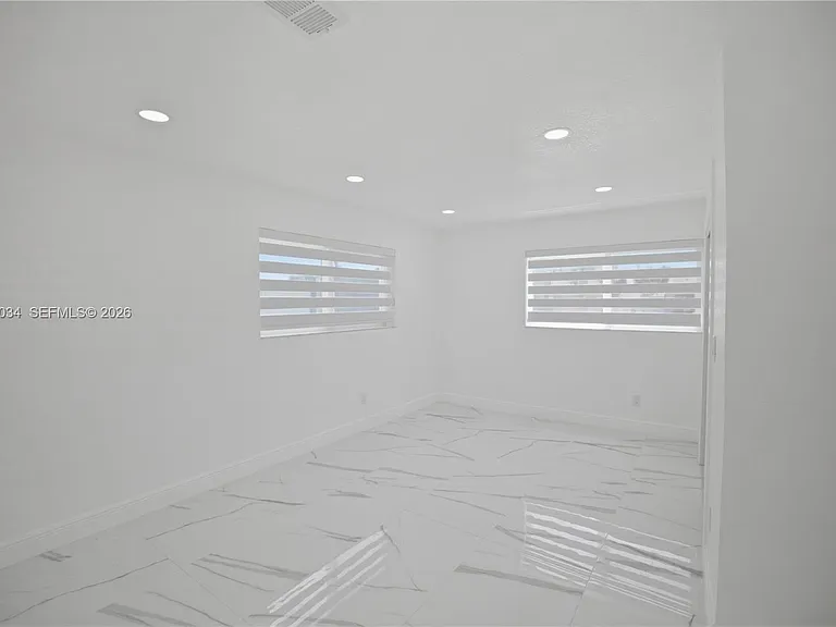 7051 SW 29th St — Photo 8