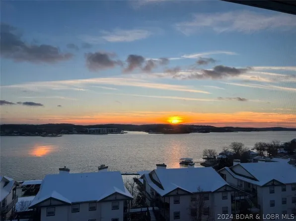 1202 W Harbour Towne Dr #1202, Lake Ozark, MO 65049