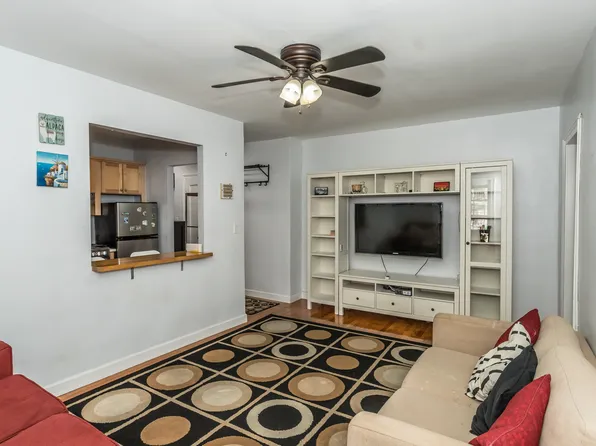 51-28 30th Avenue image 5 of 21