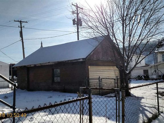2nd image of 520 4th St