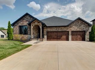 6002 S Kings Avenue, Springfield, MO 65810