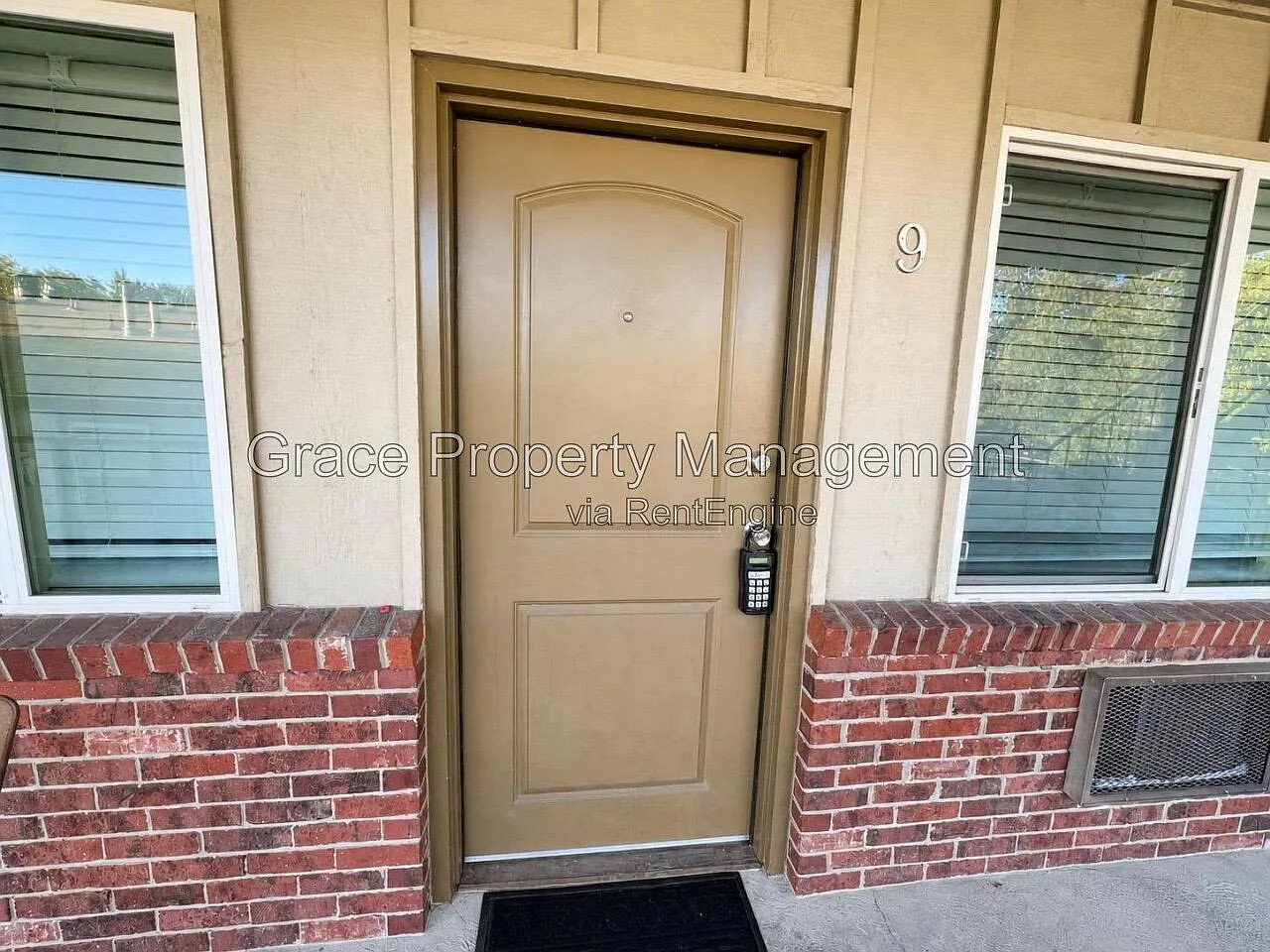 1 bed, 1.0 bath, 555 sqft, $1,295 — Photo 2