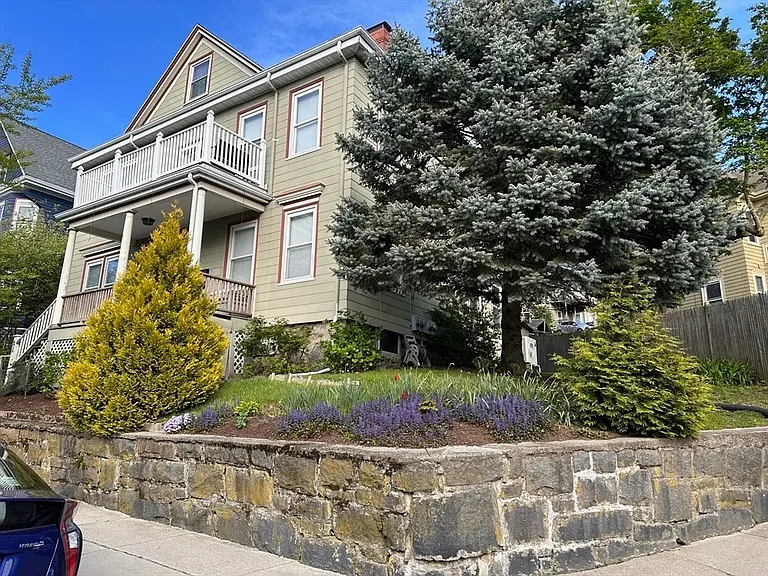 21 Wenham St #2 — Photo 17
