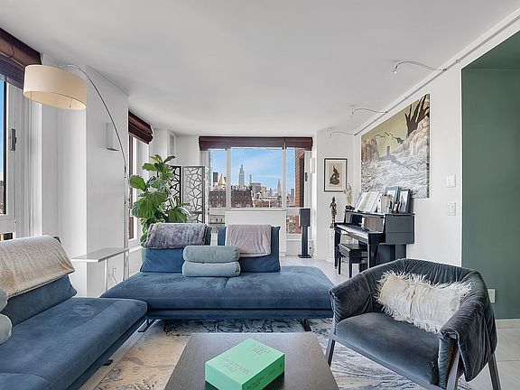 2nd image of 1 Irving Pl