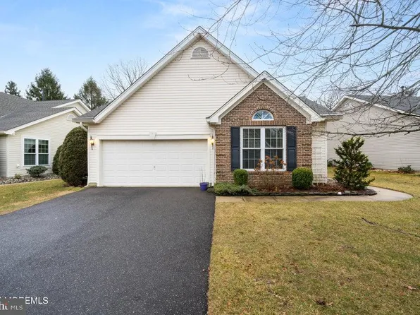 117 Driftwood Dr, Bayville, NJ 08721