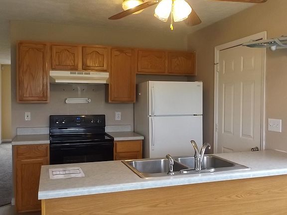 4th image of 3440 Kingfisher Dr