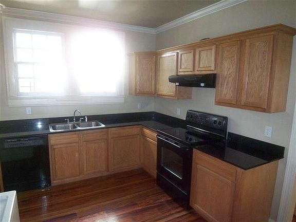 4th image of 3824 State Street Dr