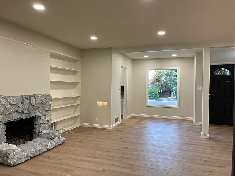 419 Saint Augustine Ave — Photo 14