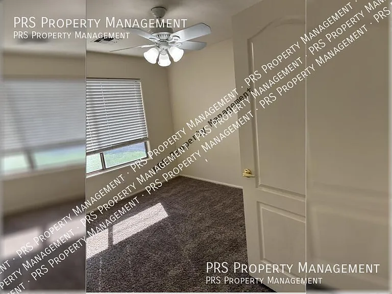 1744 E Robin Ln — Photo 12