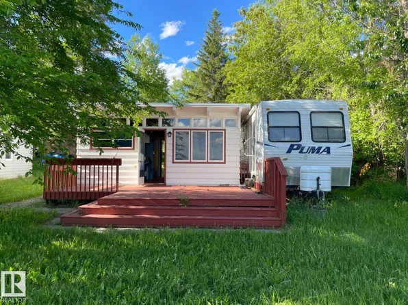 55 Lakeshore Dr, Sandy Beach, AB T0E 1V6