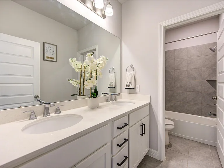 4110 Sherman Oak Ln — Photo 43