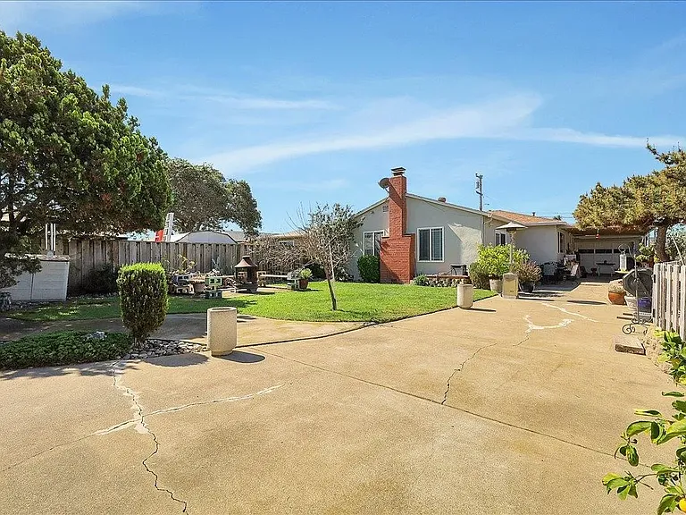 37052A Poplar St — Photo 10
