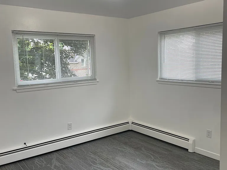 211 E Main St #4 — Photo 7