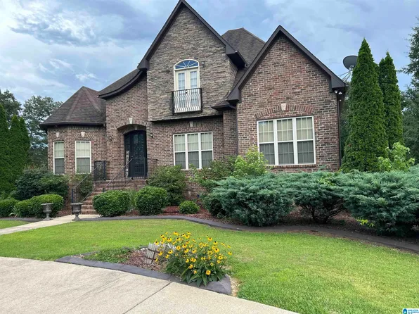 1033 Greendale Dr, Bessemer, AL 35022