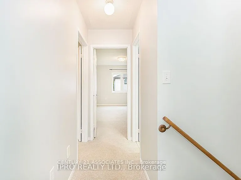 2410 Emerson Dr — Photo 2