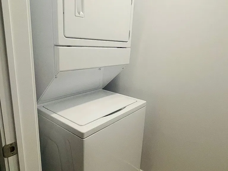 460 Dundas St E #216 — Photo 9