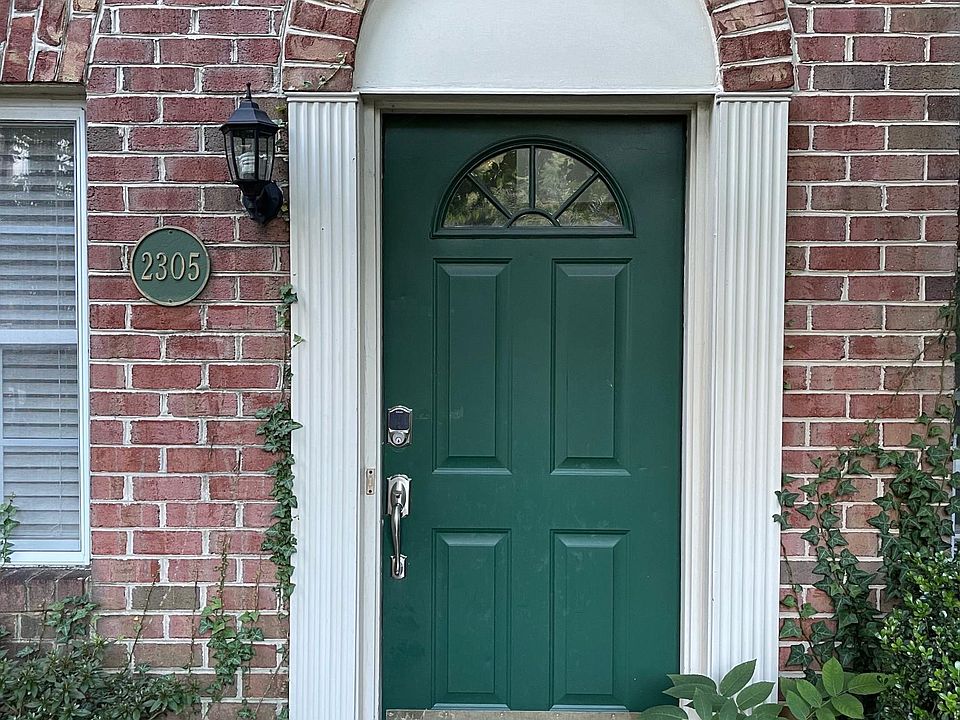 1st image of 2305 N Greenbrier Ct