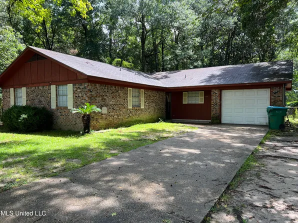 8508 Sundance Dr, Gautier, MS 39553