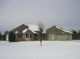 3231 Gray Hawk Trl, Green Bay, WI 54313