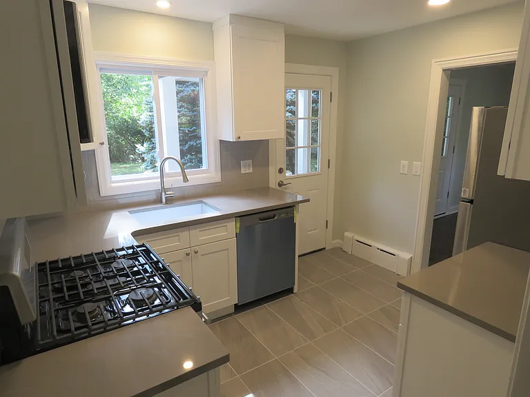 289 Hardenburgh Ave — Photo 13