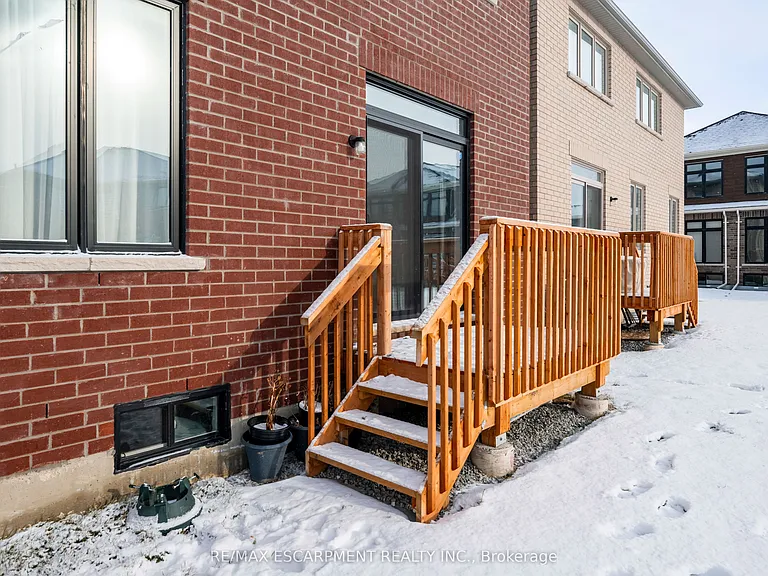 48 Sparrow Way — Photo 4
