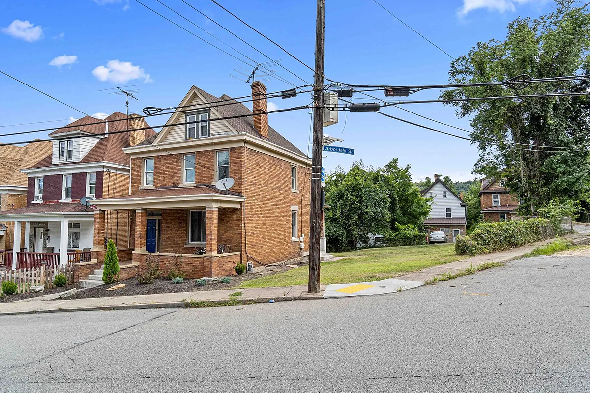 Building Photo - 400 W Prospect Ave
