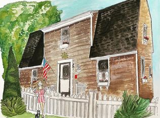 8 Stewart St, Newport, RI 02840