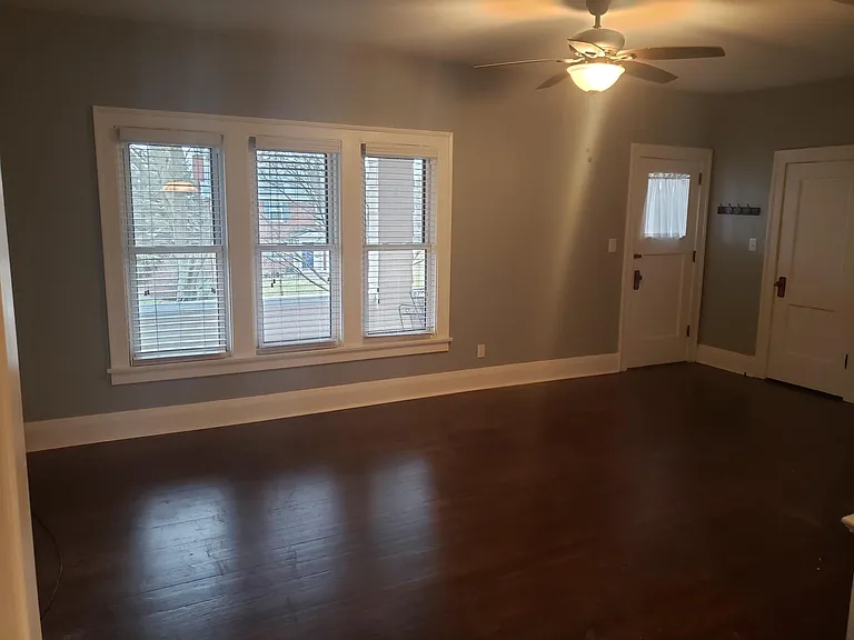 225 W Dudley St — Photo 5