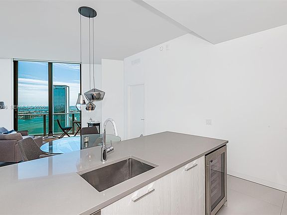 501 NE 31st St Penthouse 4404 Miami FL 33137 MLS A11950016