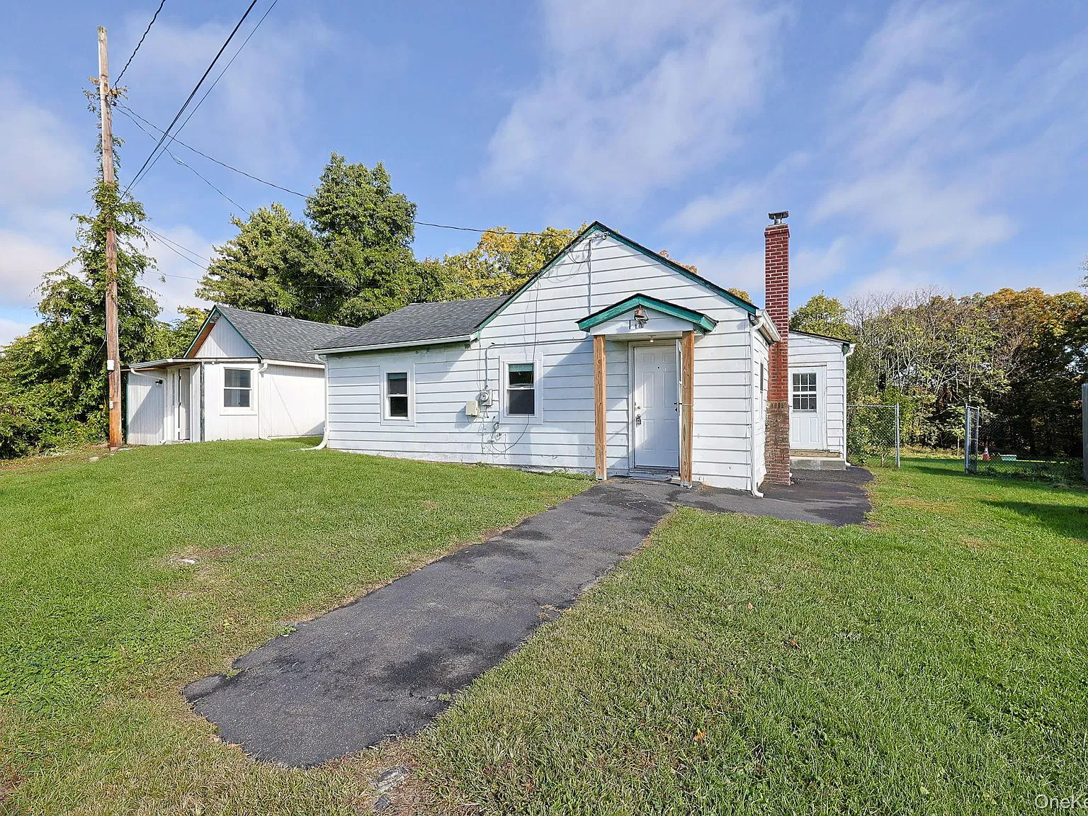 3 bed, 1.0 bath, 957 sqft, $2,800 — Photo 1