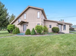 52216 Rivolake Rd, Three Rivers, MI 49093