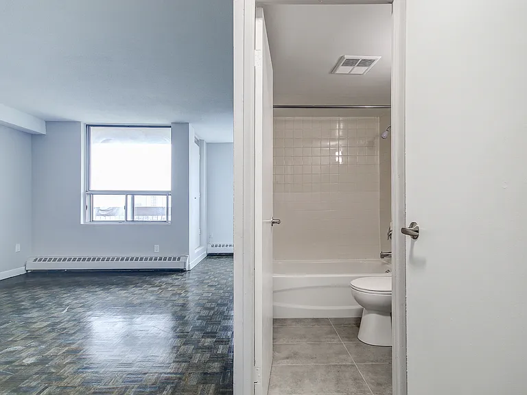 160 Chalkfarm Dr — Photo 20