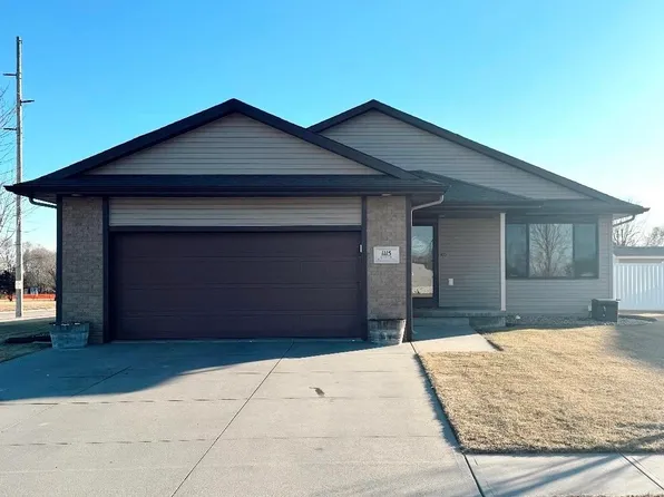 1115 E 15th St, Kearney, NE 68847
